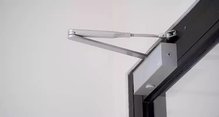 Screen Door Closer Repair in St. Petersburg, FL