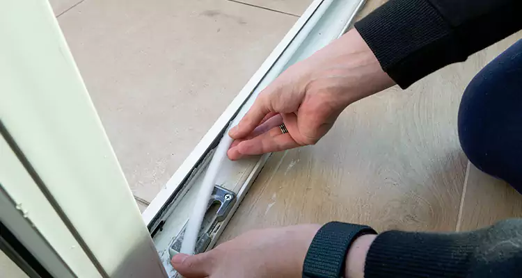 Garage Door Off Track Repair in St. Petersburg, FL