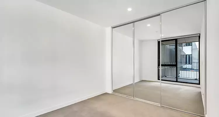 Why Homeowners Choose Us for Sliding Mirror Door Replacement in St. Petersburg, FL