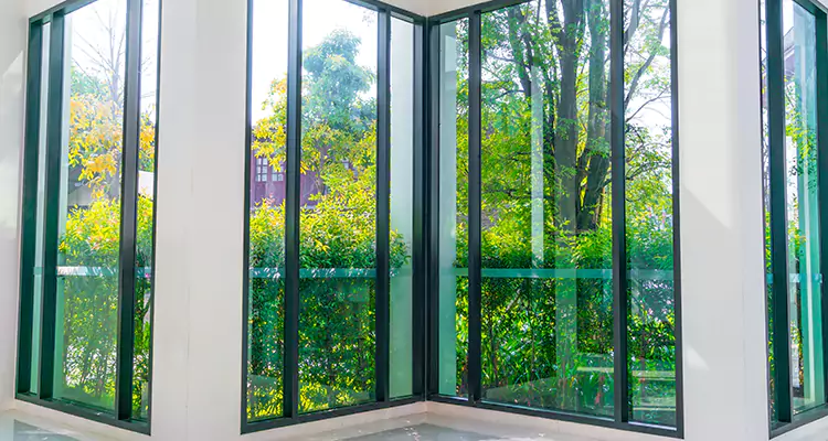 Emergency Balcony Door Glass Repair in St. Petersburg, FL