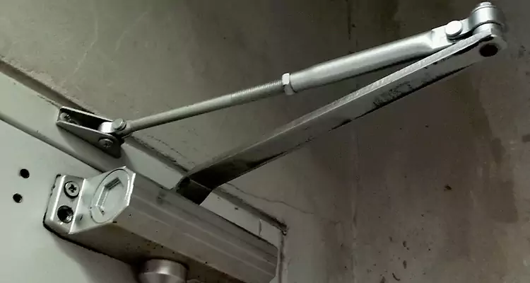 Door Closer Parallel Arm Installation in St. Petersburg, FL