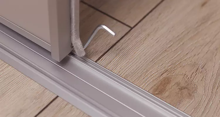 Squeaky Sliding Door Repair in St. Petersburg, FL