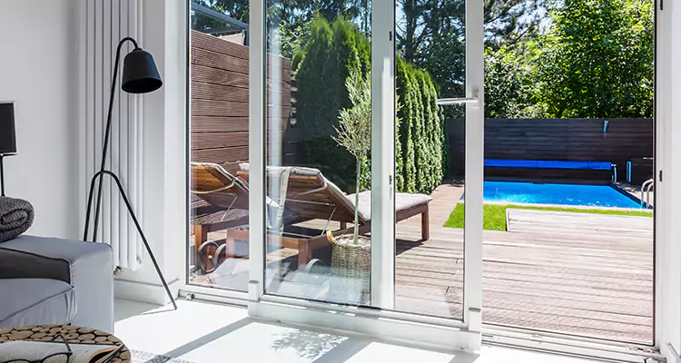 Fixing A Sliding Screen Door Roller in St. Petersburg, FL